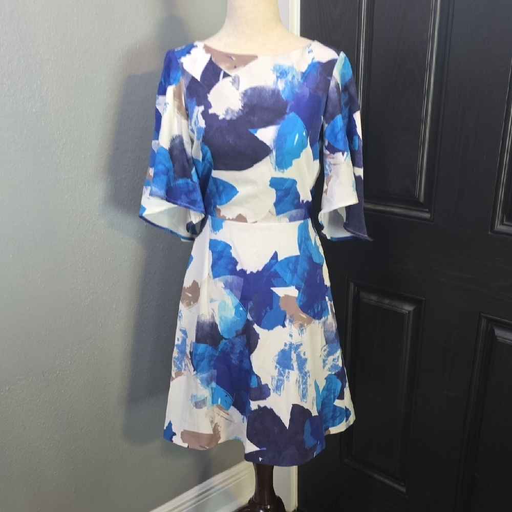 Badgley Mischka Fit and Flare Blue and White Mini Dress